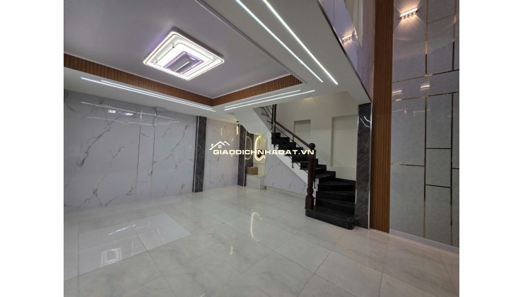 NHÀ ĐẸP 5 TẦNG HXH ĐƯỜNG LẠC LONG QUÂN, Q11 - GIÁ CHÍNH CHỦ